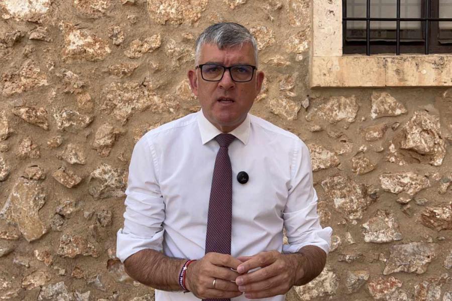 El PSOE de CLM apela a la prudencia en el incendio en La Mierla y destaca el «importante trabajo» de los medios