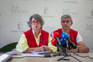 Mercedes Gómez, en el Cecopi de hoy jueves junto al delegado de la Junta en Toledo, Álvaro Gutiérrez.