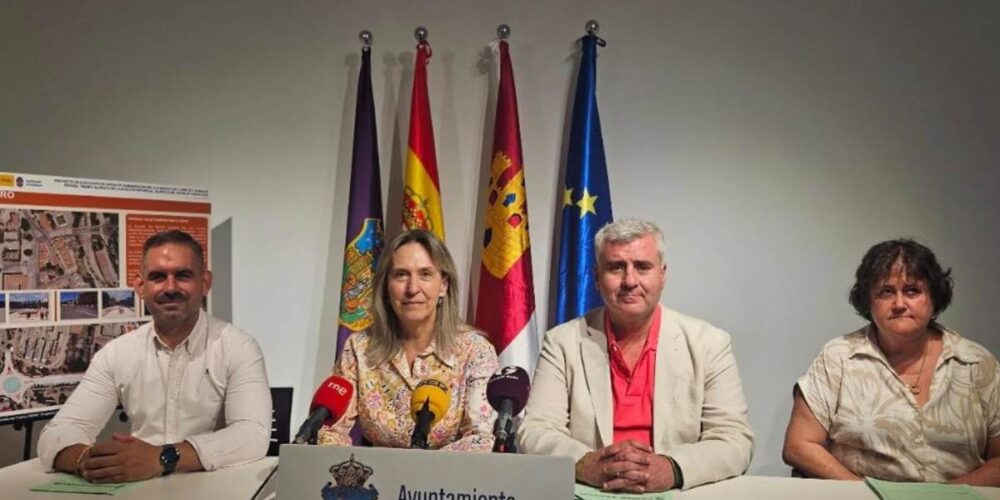 Ana Guarinos presentó el proyecto.