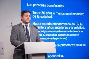 Nacho Hernando, informando de los acuerdos aprobados por el Consejo de Gobierno correspondientes a su departamento.