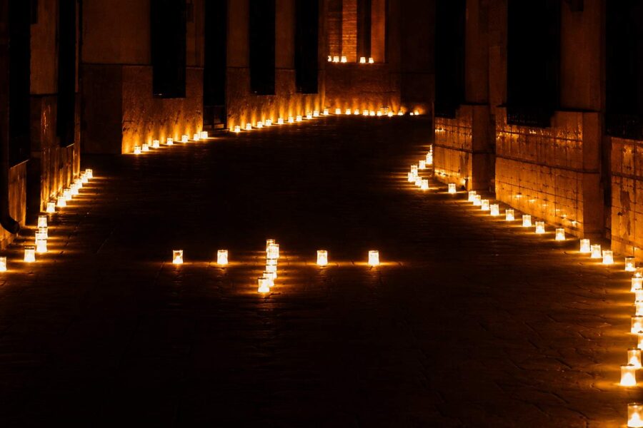 El pueblo de Ciudad Real que apagará sus luces para iluminarse con 20.000 velas y regresar a su pasado islámico