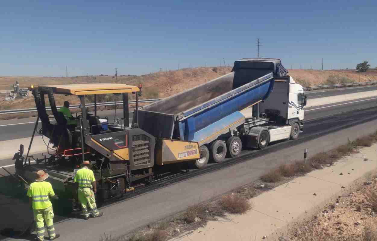 Renovación del pavimento en la CM-40, en Toledo.