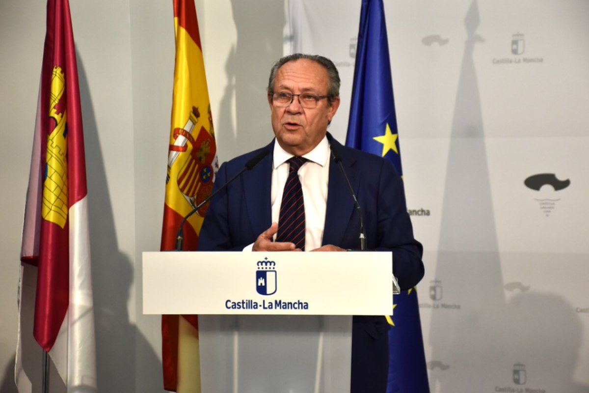 El consejero de Hacienda, Administraciones Públicas y Transformación Digital, Juan Alfonso Ruiz Molina. (Fotos: JCCM)