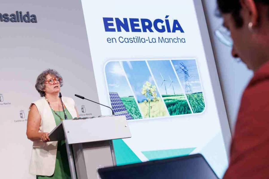 Castilla-La Mancha urge al Gobierno a invertir en la red y a poder usar su energía ante el riesgo de «estrangular» su economía