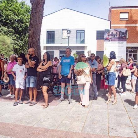 Fotos | Alameda de la Sagra se une al dolor de la familia de Rosana, la vecina asesinada por su pareja — imagen 18