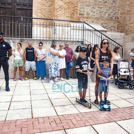 Fotos | Alameda de la Sagra se une al dolor de la familia de Rosana, la vecina asesinada por su pareja — imagen 15