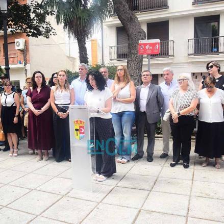 Fotos | Alameda de la Sagra se une al dolor de la familia de Rosana, la vecina asesinada por su pareja — imagen 16