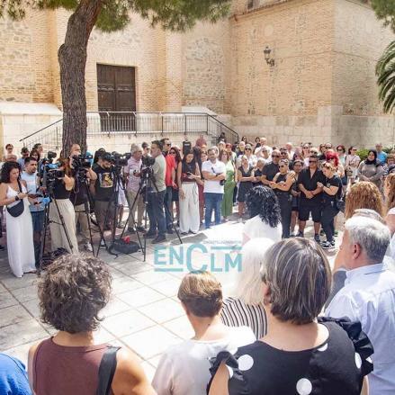 Fotos | Alameda de la Sagra se une al dolor de la familia de Rosana, la vecina asesinada por su pareja — imagen 27