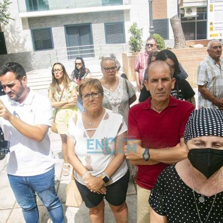 Fotos | Alameda de la Sagra se une al dolor de la familia de Rosana, la vecina asesinada por su pareja — imagen 9