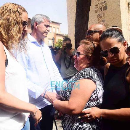 Fotos | Alameda de la Sagra se une al dolor de la familia de Rosana, la vecina asesinada por su pareja — imagen 28