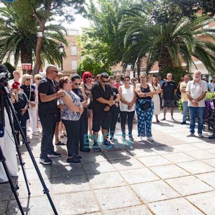 Fotos | Alameda de la Sagra se une al dolor de la familia de Rosana, la vecina asesinada por su pareja — imagen 38