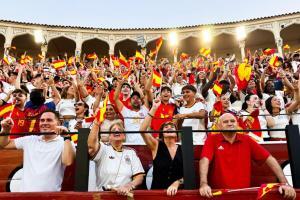 Albaceteños celebran en la Plaza de Toros el segundo Mundial de España