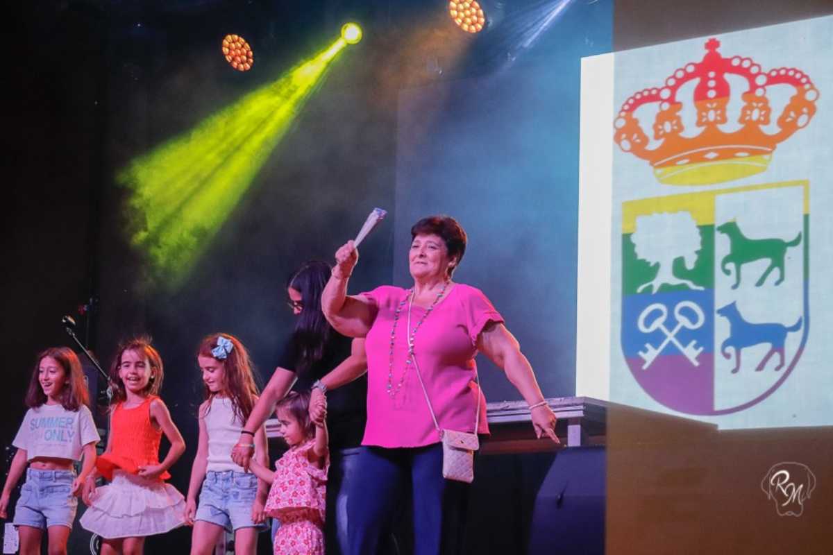 Celebración del Orgullo LGTBIQ+ en Cebolla (Toledo). Imagen: Rafael Madrid.