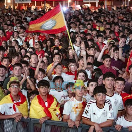 Fotos | Toledo «muere de amor» con España como campeona del Mundo y lo celebra por todo lo alto — imagen 38