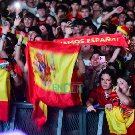 Fotos | Toledo «muere de amor» con España como campeona del Mundo y lo celebra por todo lo alto — imagen 74