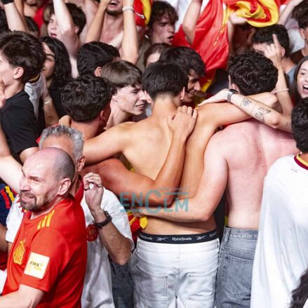 Fotos | Toledo «muere de amor» con España como campeona del Mundo y lo celebra por todo lo alto — imagen 32