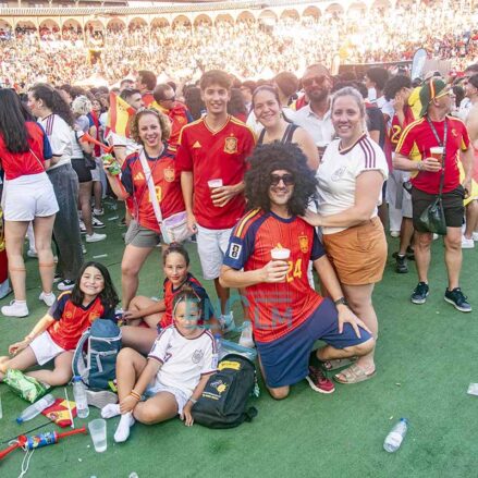 Fotos | Toledo «muere de amor» con España como campeona del Mundo y lo celebra por todo lo alto — imagen 80