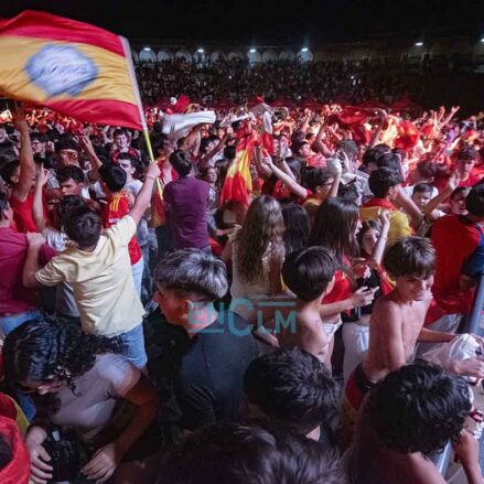 Fotos | Toledo «muere de amor» con España como campeona del Mundo y lo celebra por todo lo alto — imagen 67