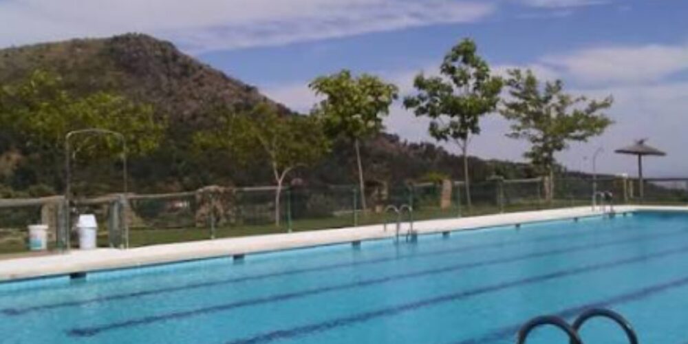 Piscina de El Real de San Vicente