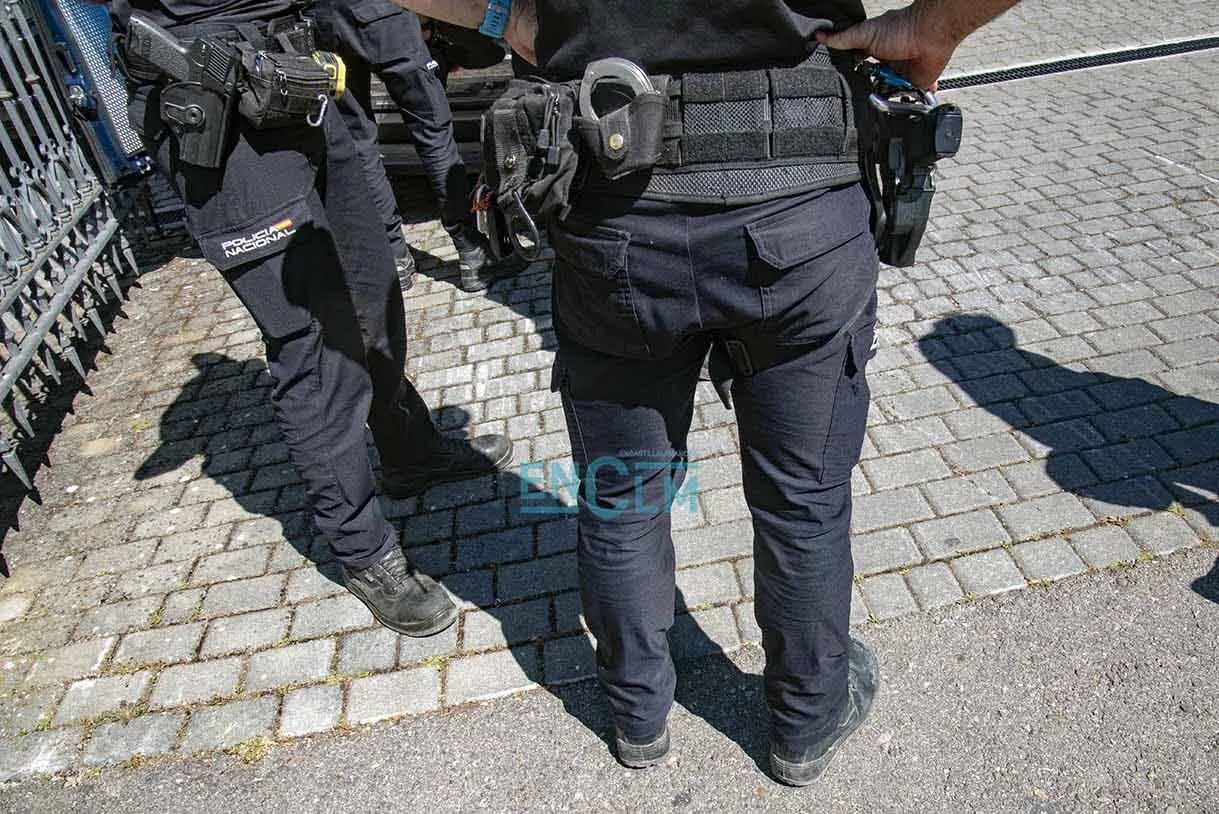 Agentes de la Policía Nacional. Foto: Rebeca Arango.