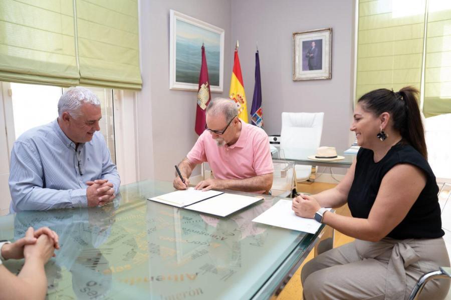 Renovada la cesión de 800 piezas de Alonso Calleja al Centro de Interpretación de la Cultura Tradicional de Guadalajara