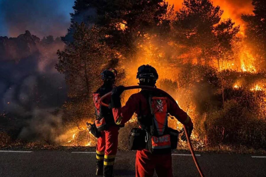 Podrían tardar «días» en dar por estabilizado el incendio de La Mierla en la Sierra Norte de Guadalajara