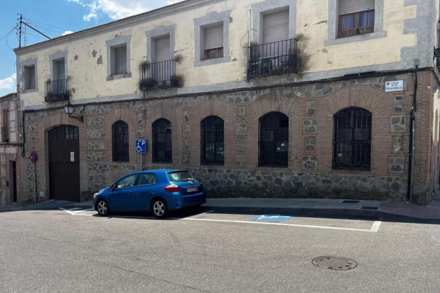 El PSOE Toledo denuncia que varias plazas de movilidad reducida incumplen la normativa