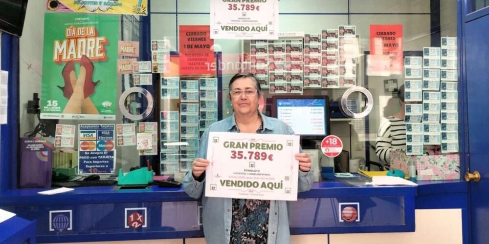 Imagen de archivo de otra ocasión en la que la administración nº2 de Ciudad Real repartió un premio