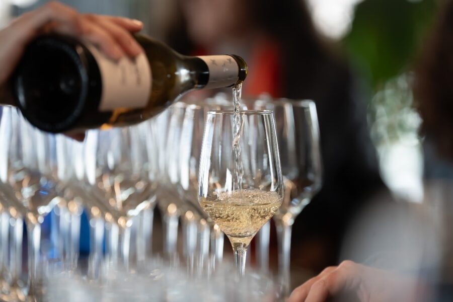 El sector vitivinícola carga contra TVE por negar estudios sobre los beneficios del consumo moderado de vino