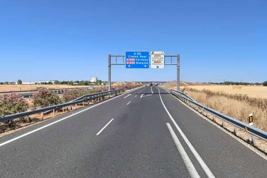 Fin a los baches en la A-43: el Gobierno licita la rehabilitación del firme entre Torralba y Ciudad Real por seis millones