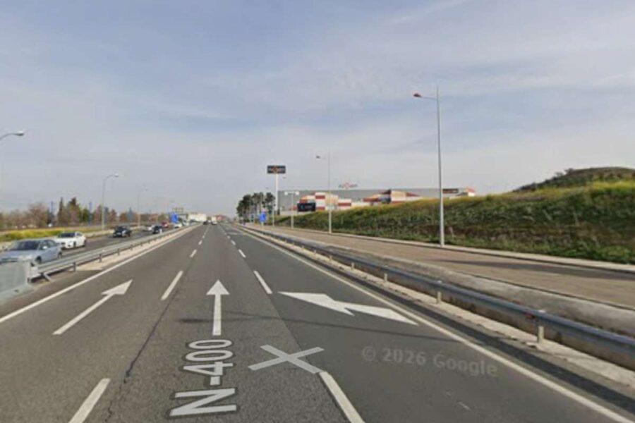 El PSOE de Toledo exige revisar una pantalla publicitaria en la TO-23 que deslumbra a los conductores