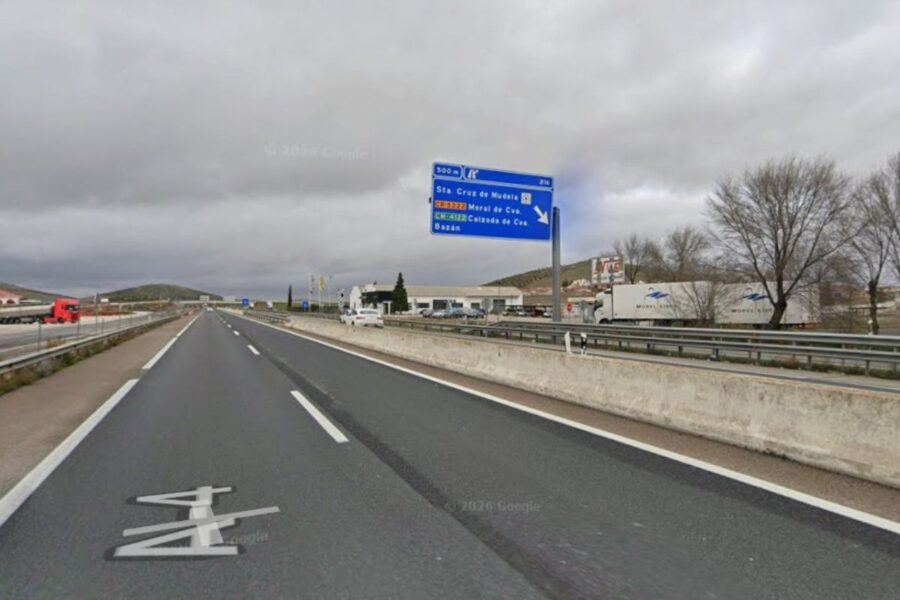 Un hombre fallecido y una mujer herida en un accidente de tráfico en la A-4 en un pueblo de Ciudad Real