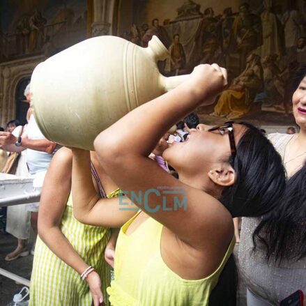 Fotos | Con los tradicionales botijos y con una procesión diferente, así se celebró en la Catedral de Toledo la Virgen del Sagrario — imagen 111