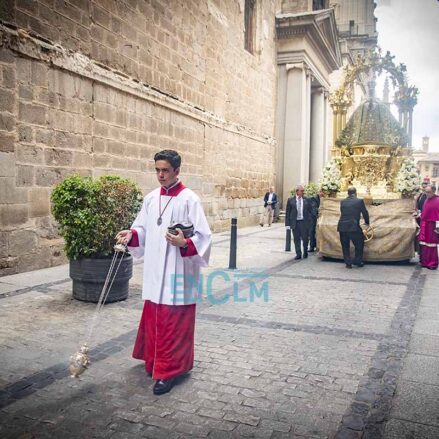 Fotos | Con los tradicionales botijos y con una procesión diferente, así se celebró en la Catedral de Toledo la Virgen del Sagrario — imagen 122