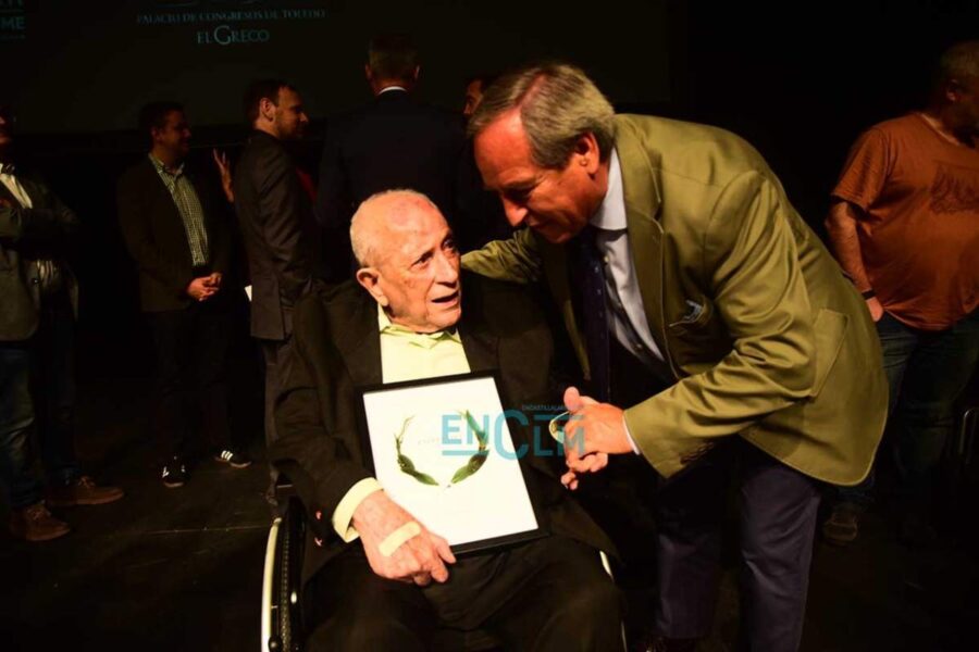 “Desde niño, siempre me ha acompañado la admiración por don Aurelio”, por Ángel Nicolás