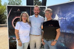 El director general de Universidades, Investigación e Innovación, José Antonio Castro, en la visita al Complejo Astronómico de La Hita