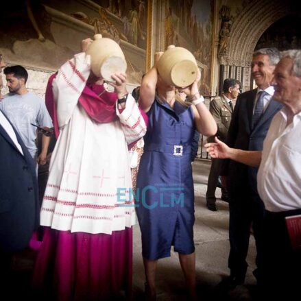 Fotos | Con los tradicionales botijos y con una procesión diferente, así se celebró en la Catedral de Toledo la Virgen del Sagrario — imagen 81
