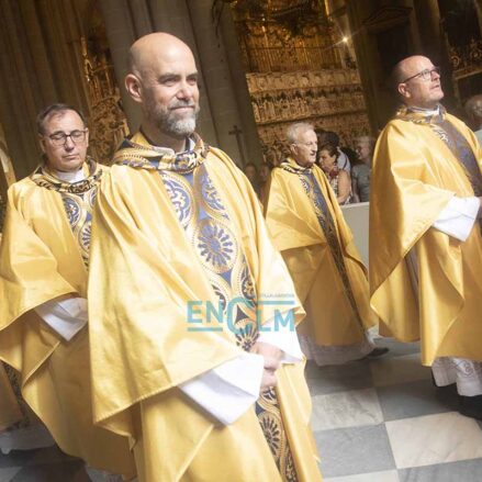 Fotos | Con los tradicionales botijos y con una procesión diferente, así se celebró en la Catedral de Toledo la Virgen del Sagrario — imagen 74