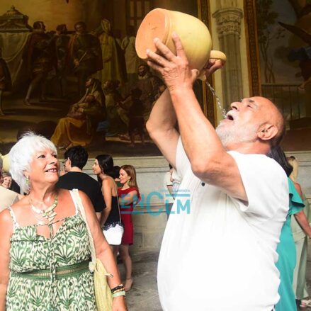 Fotos | Con los tradicionales botijos y con una procesión diferente, así se celebró en la Catedral de Toledo la Virgen del Sagrario — imagen 80