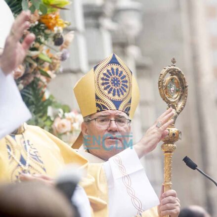 Fotos | Con los tradicionales botijos y con una procesión diferente, así se celebró en la Catedral de Toledo la Virgen del Sagrario — imagen 6