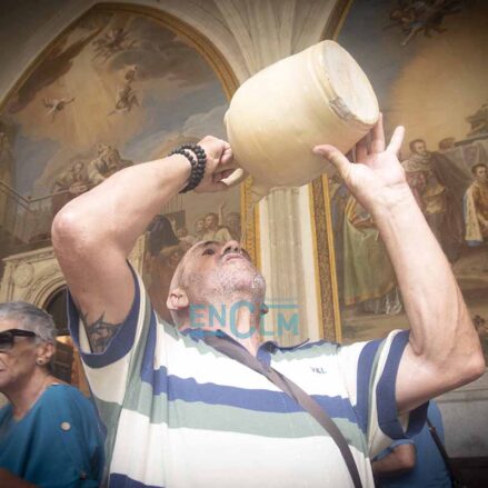 Fotos | Con los tradicionales botijos y con una procesión diferente, así se celebró en la Catedral de Toledo la Virgen del Sagrario — imagen 34