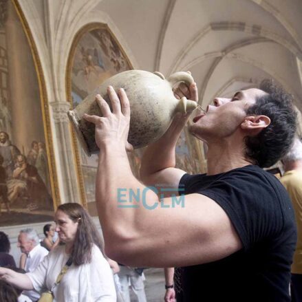Fotos | Con los tradicionales botijos y con una procesión diferente, así se celebró en la Catedral de Toledo la Virgen del Sagrario — imagen 5