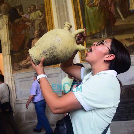 Fotos | Con los tradicionales botijos y con una procesión diferente, así se celebró en la Catedral de Toledo la Virgen del Sagrario — imagen 28
