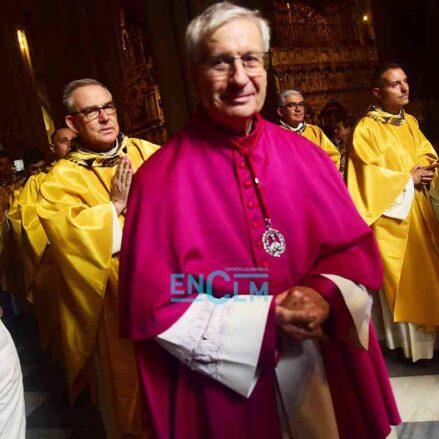 Fotos | Con los tradicionales botijos y con una procesión diferente, así se celebró en la Catedral de Toledo la Virgen del Sagrario — imagen 37