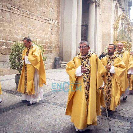 Fotos | Con los tradicionales botijos y con una procesión diferente, así se celebró en la Catedral de Toledo la Virgen del Sagrario — imagen 12