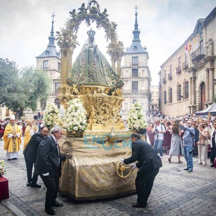Fotos | Con los tradicionales botijos y con una procesión diferente, así se celebró en la Catedral de Toledo la Virgen del Sagrario — imagen 66