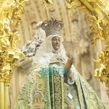Fotos | Con los tradicionales botijos y con una procesión diferente, así se celebró en la Catedral de Toledo la Virgen del Sagrario — imagen 27