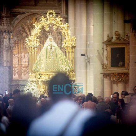 Fotos | Con los tradicionales botijos y con una procesión diferente, así se celebró en la Catedral de Toledo la Virgen del Sagrario — imagen 73