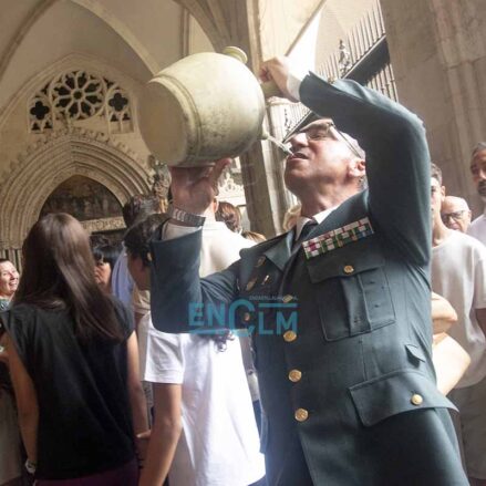 Fotos | Con los tradicionales botijos y con una procesión diferente, así se celebró en la Catedral de Toledo la Virgen del Sagrario — imagen 64