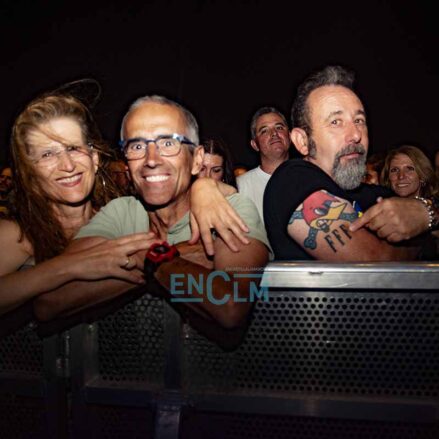 Fotos | Loquillo siempre será el dandi del rock urbano, así fue su abnegado concierto en Toledo — imagen 14